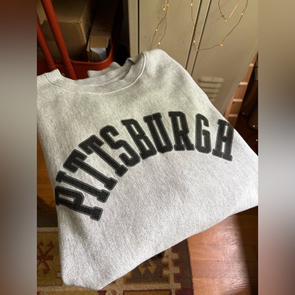 Champion Reverse Weave Crewneck Sweatshirt - Picture 4 of 9